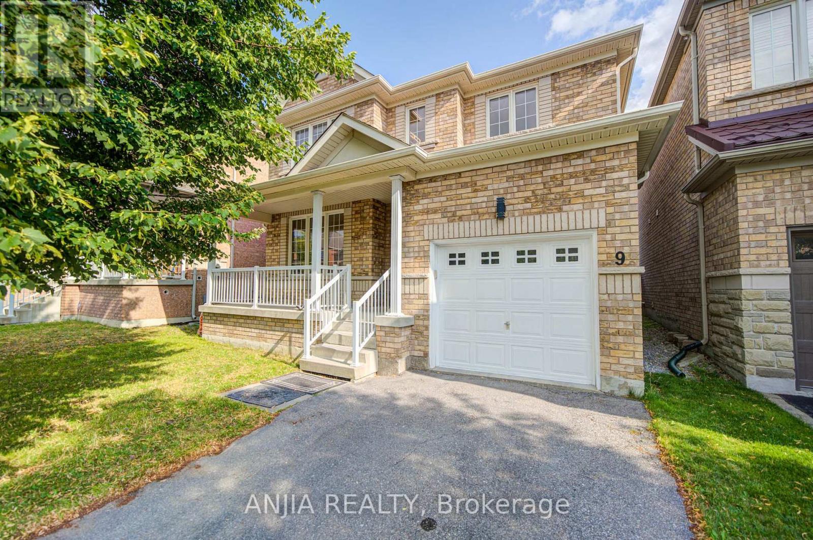 9 Mimosa Street, Markham, Ontario  L6E 1E1 - Photo 4 - N13667728