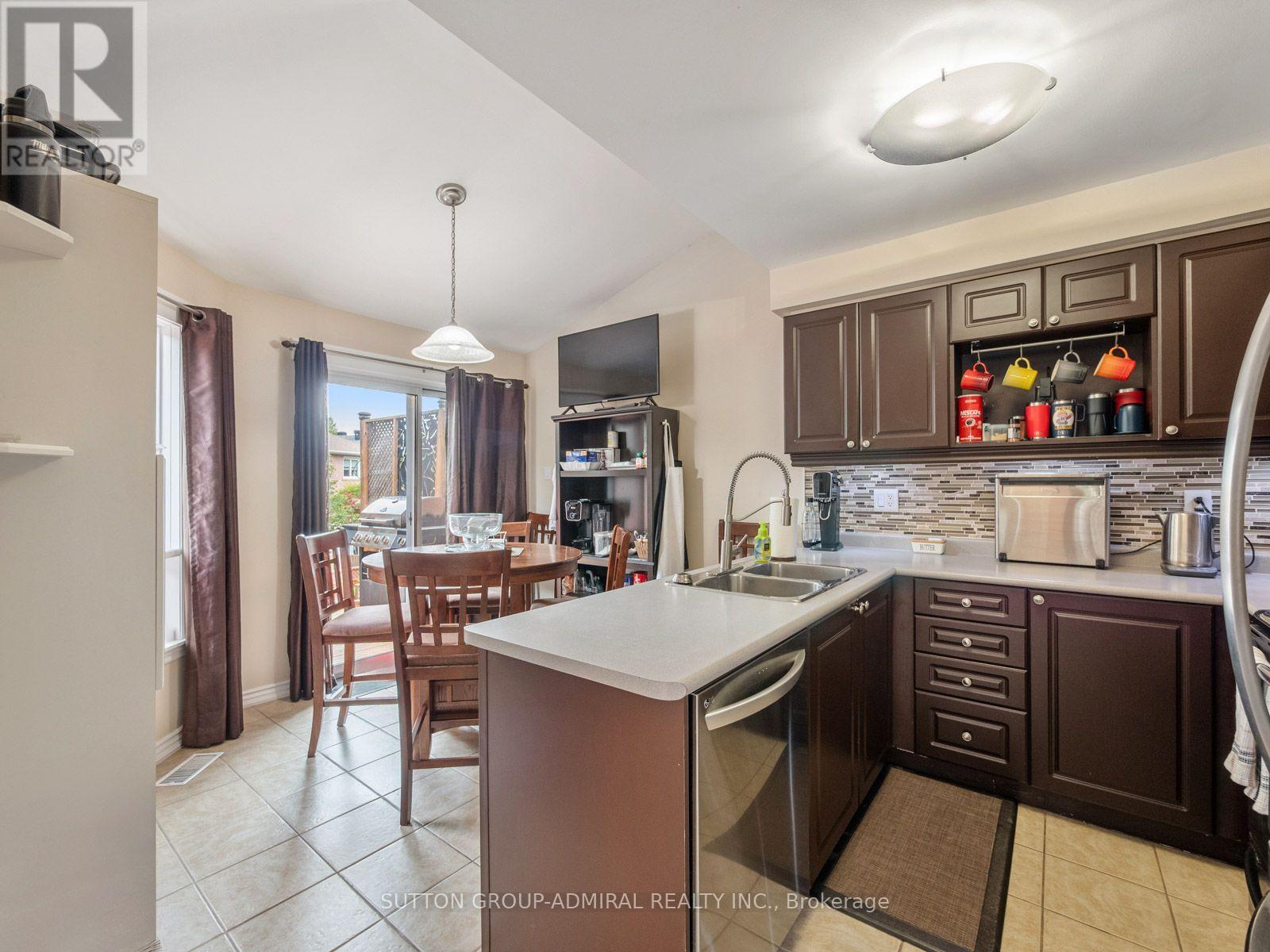 267 Warner Crescent, Newmarket, Ontario  L3X 2G6 - Photo 12 - N13667742