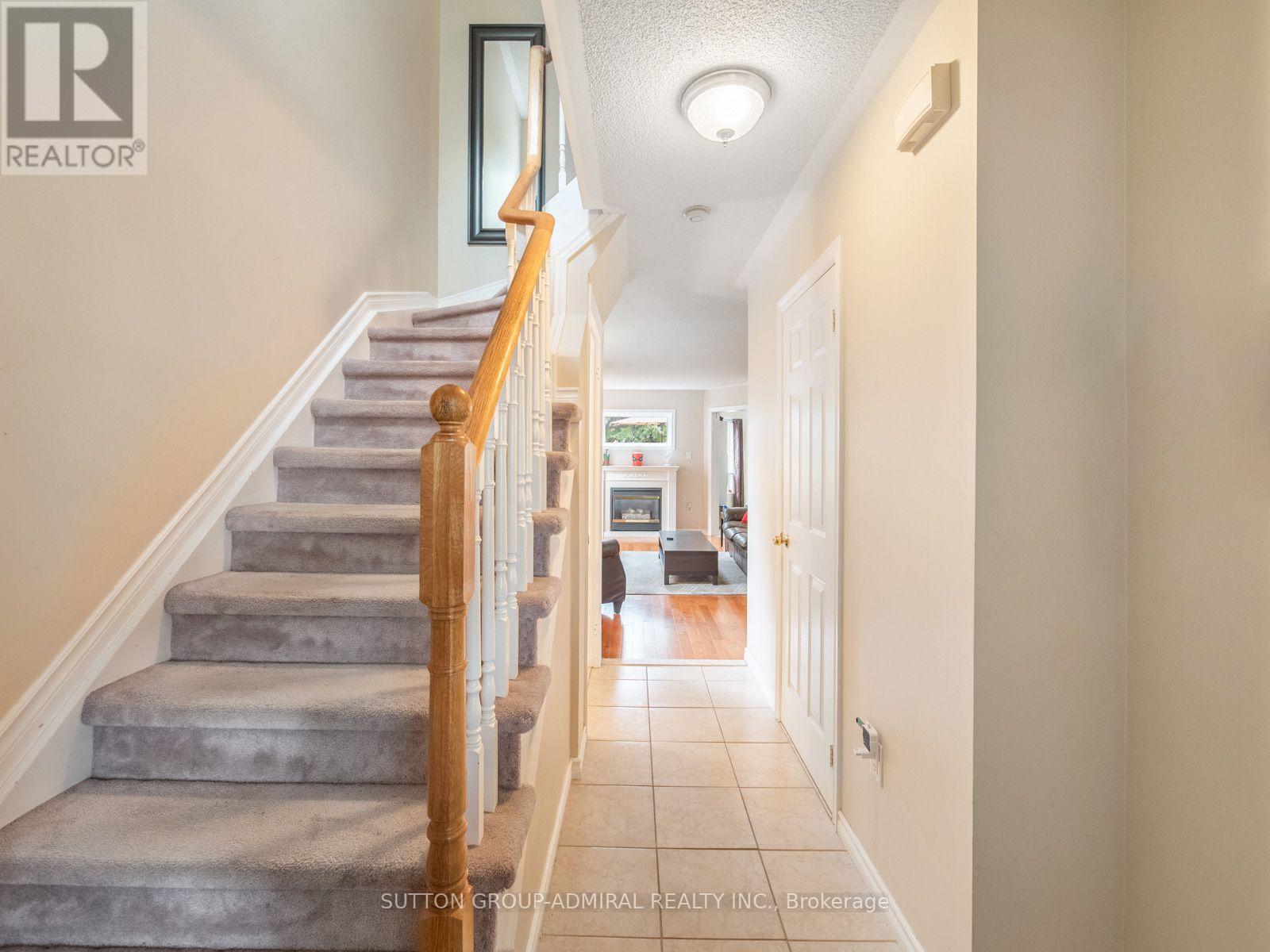 267 Warner Crescent, Newmarket, Ontario  L3X 2G6 - Photo 6 - N13667742