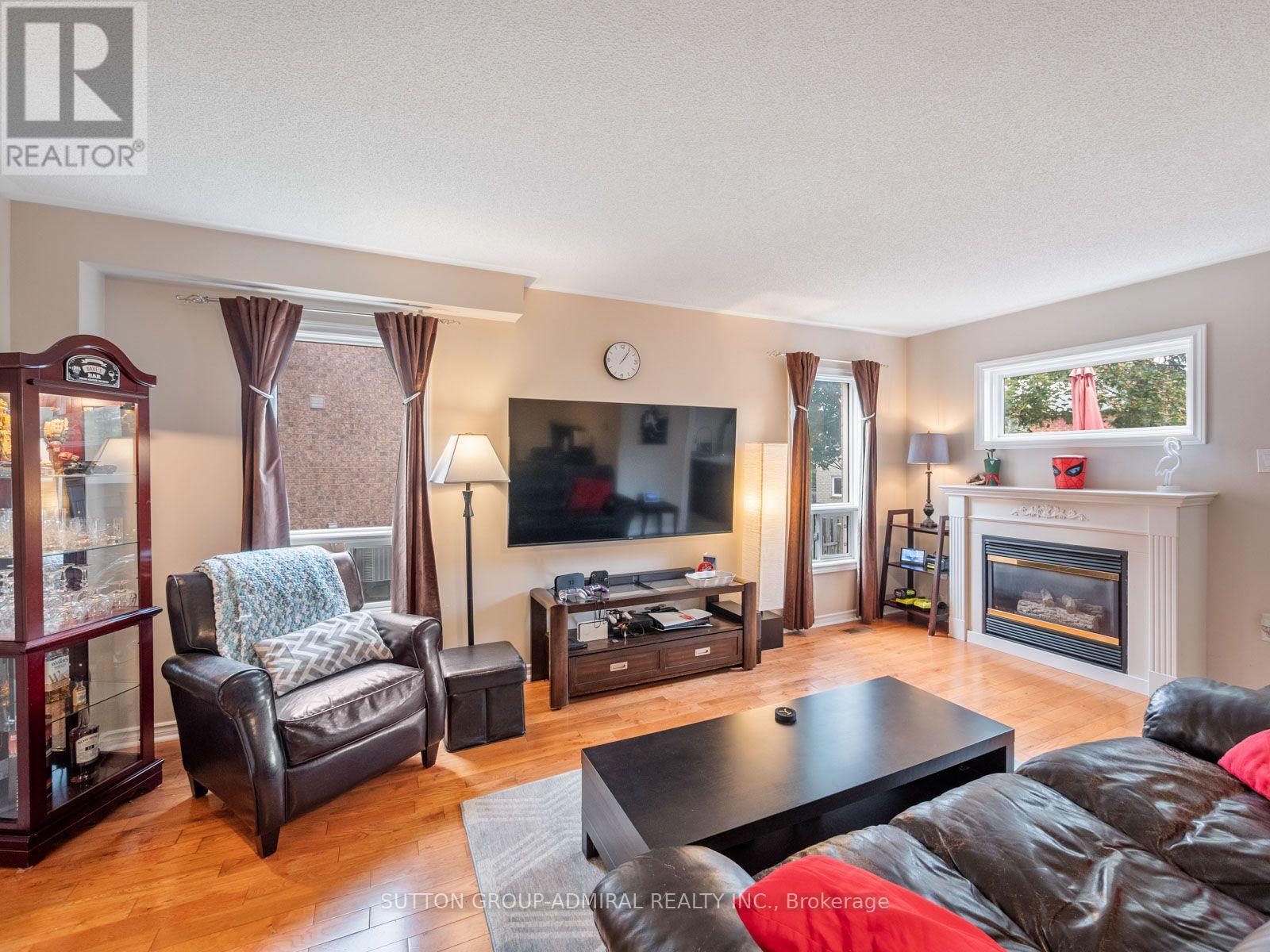 267 Warner Crescent, Newmarket, Ontario  L3X 2G6 - Photo 8 - N13667742