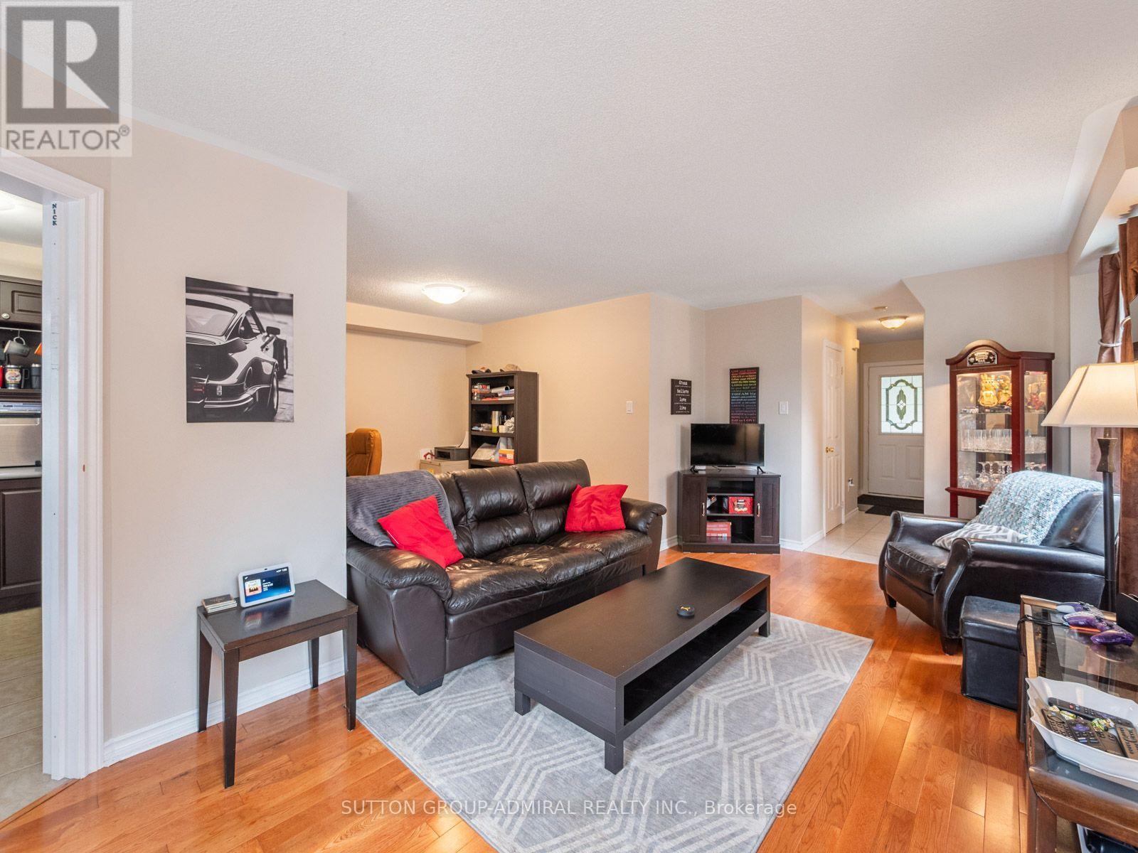 267 Warner Crescent, Newmarket, Ontario  L3X 2G6 - Photo 9 - N13667742
