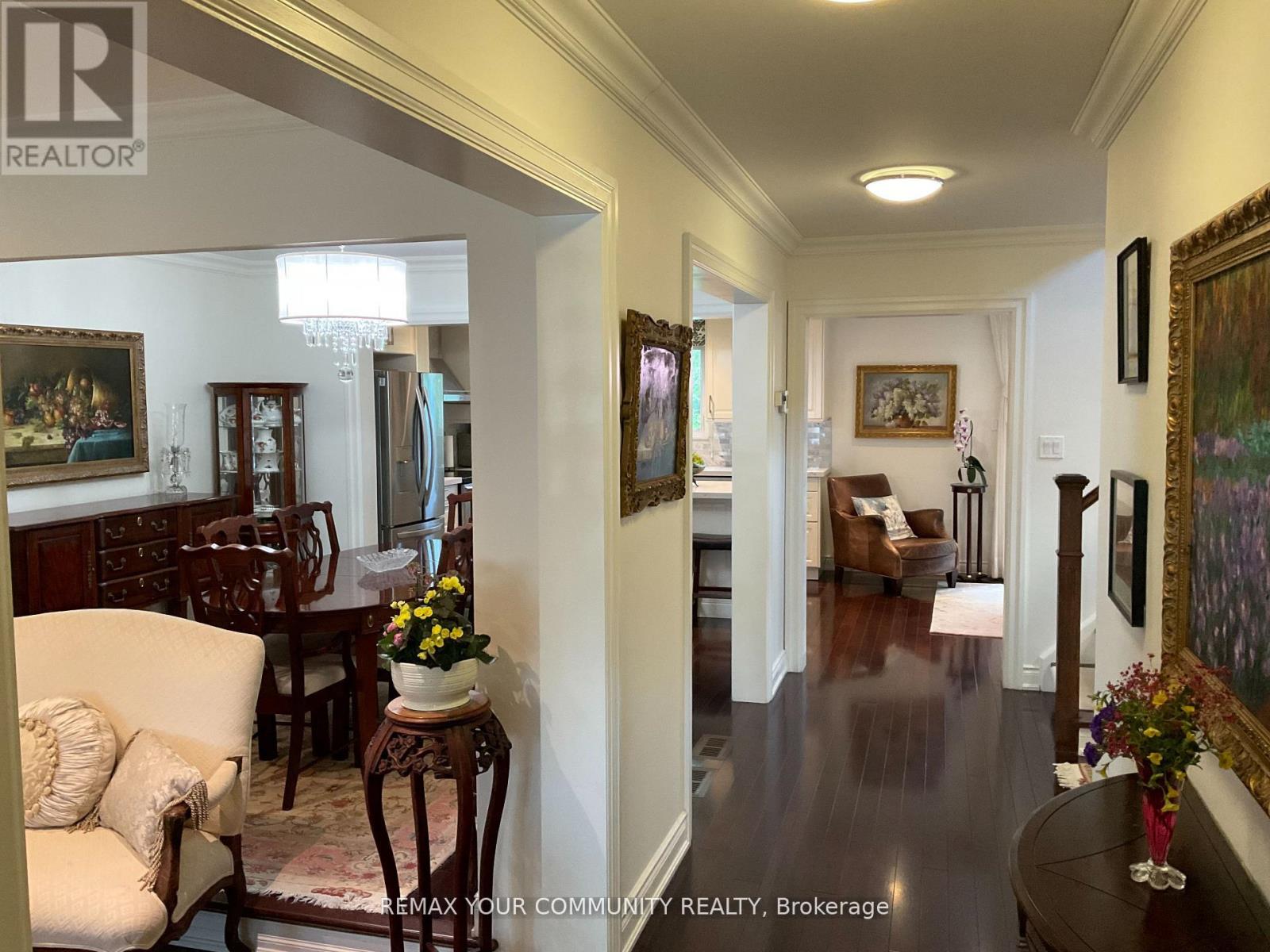 111 Springhead Gardens, Richmond Hill, Ontario  L4C 5C3 - Photo 2 - N13667792