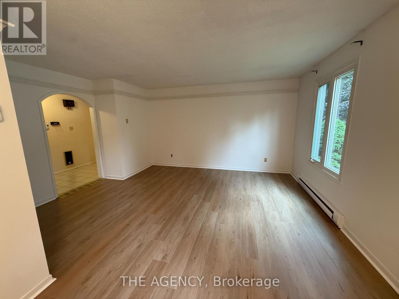 323 Waratah Avenue, Newmarket, Ontario  L3Y 5J3 - Photo 6 - N13667806