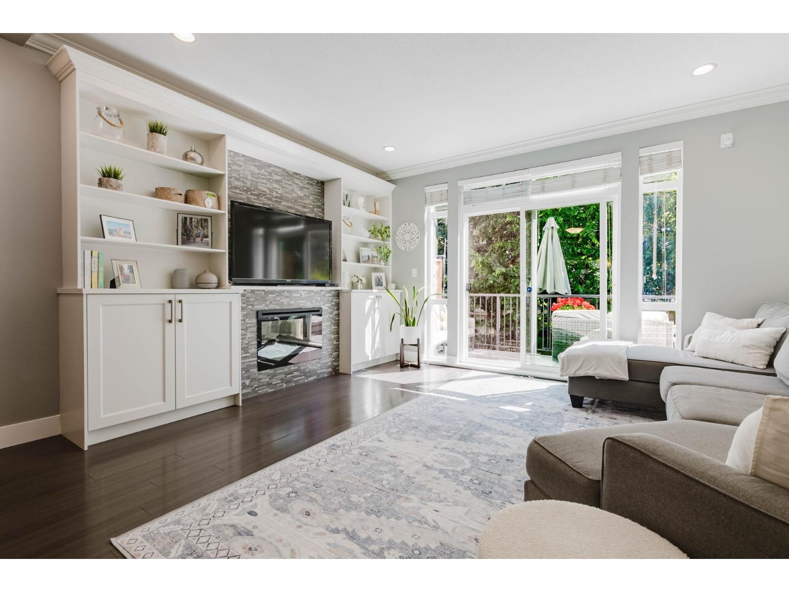 28 3039 156 Street, Surrey, British Columbia  V3Z 6T5 - Photo 1 - R3155203