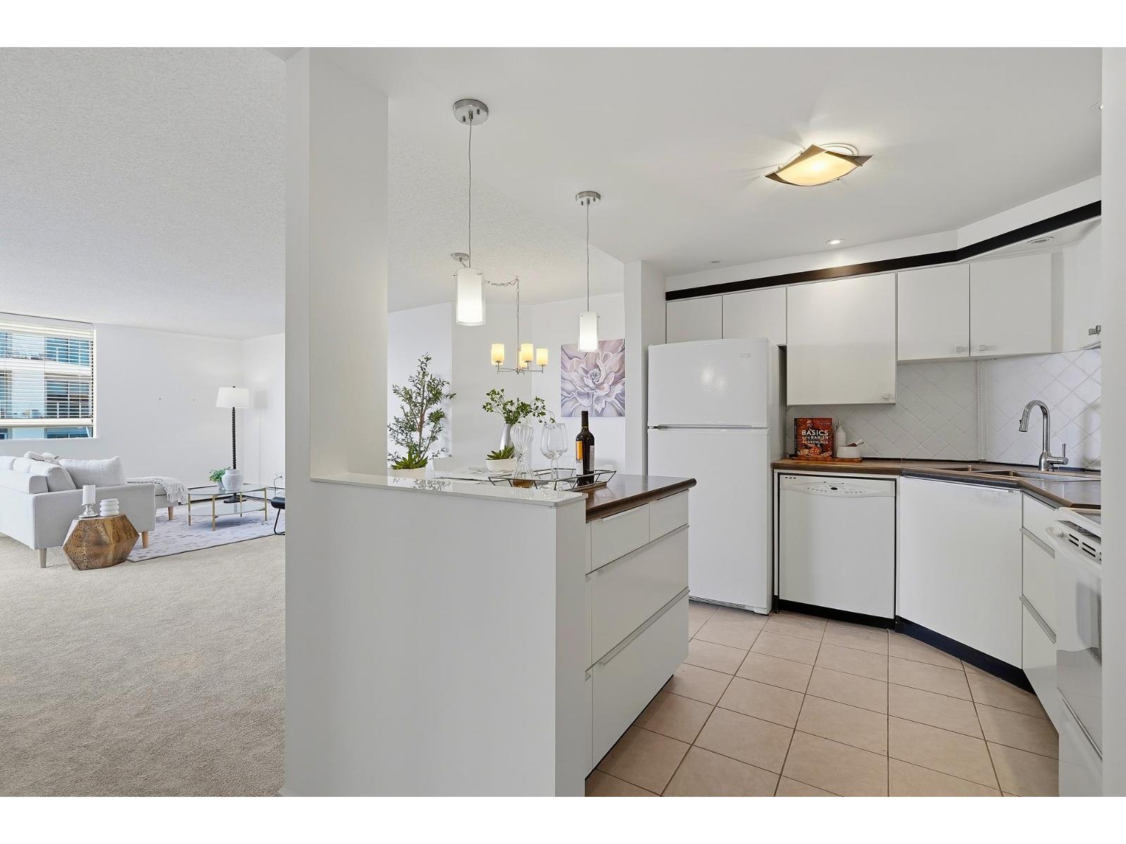303 1480 Foster Street, White Rock, British Columbia  V4B 3X7 - Photo 10 - R3155206