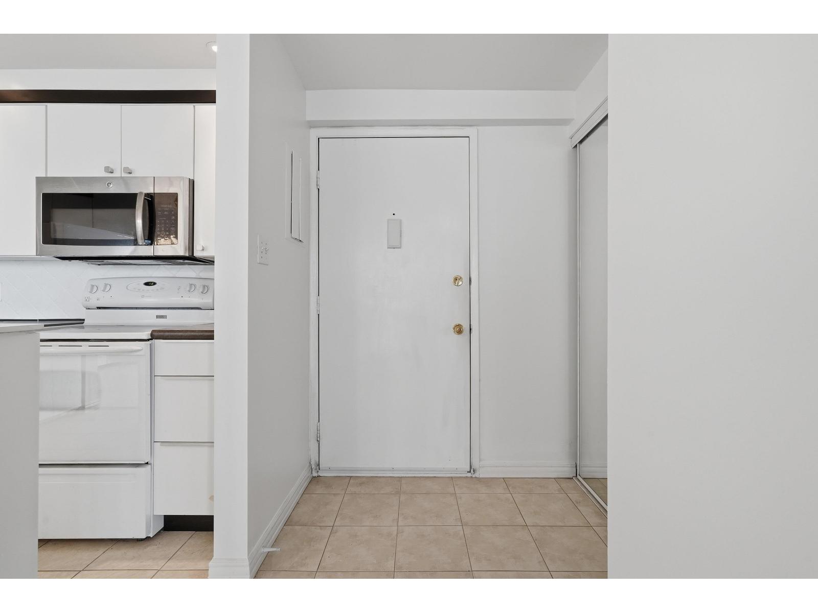 303 1480 Foster Street, White Rock, British Columbia  V4B 3X7 - Photo 11 - R3155206