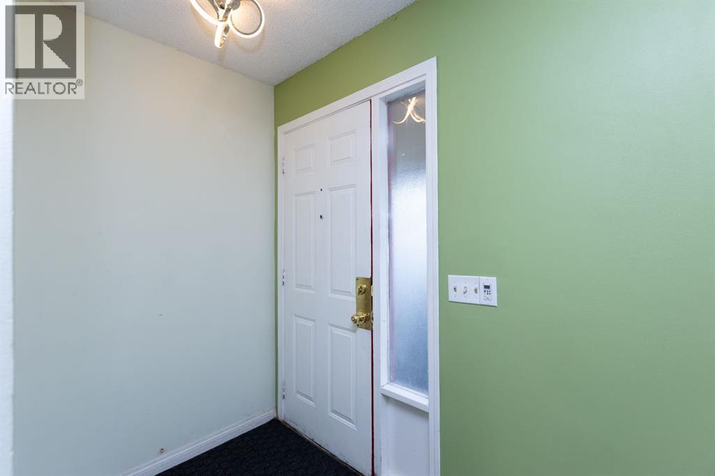 95 Castleridge Close NE, Calgary, Alberta  T3J 1Y9 - Photo 6 - A2328599