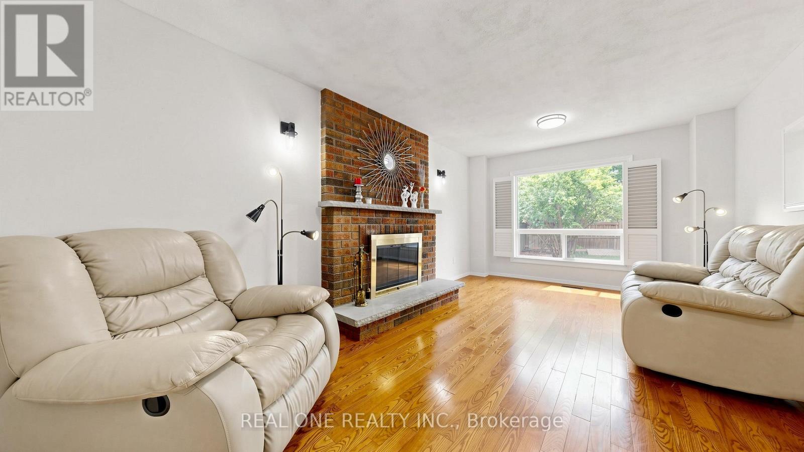 2027 Roy Ivor Crescent, Mississauga, Ontario  L5L 3N7 - Photo 10 - W13667630