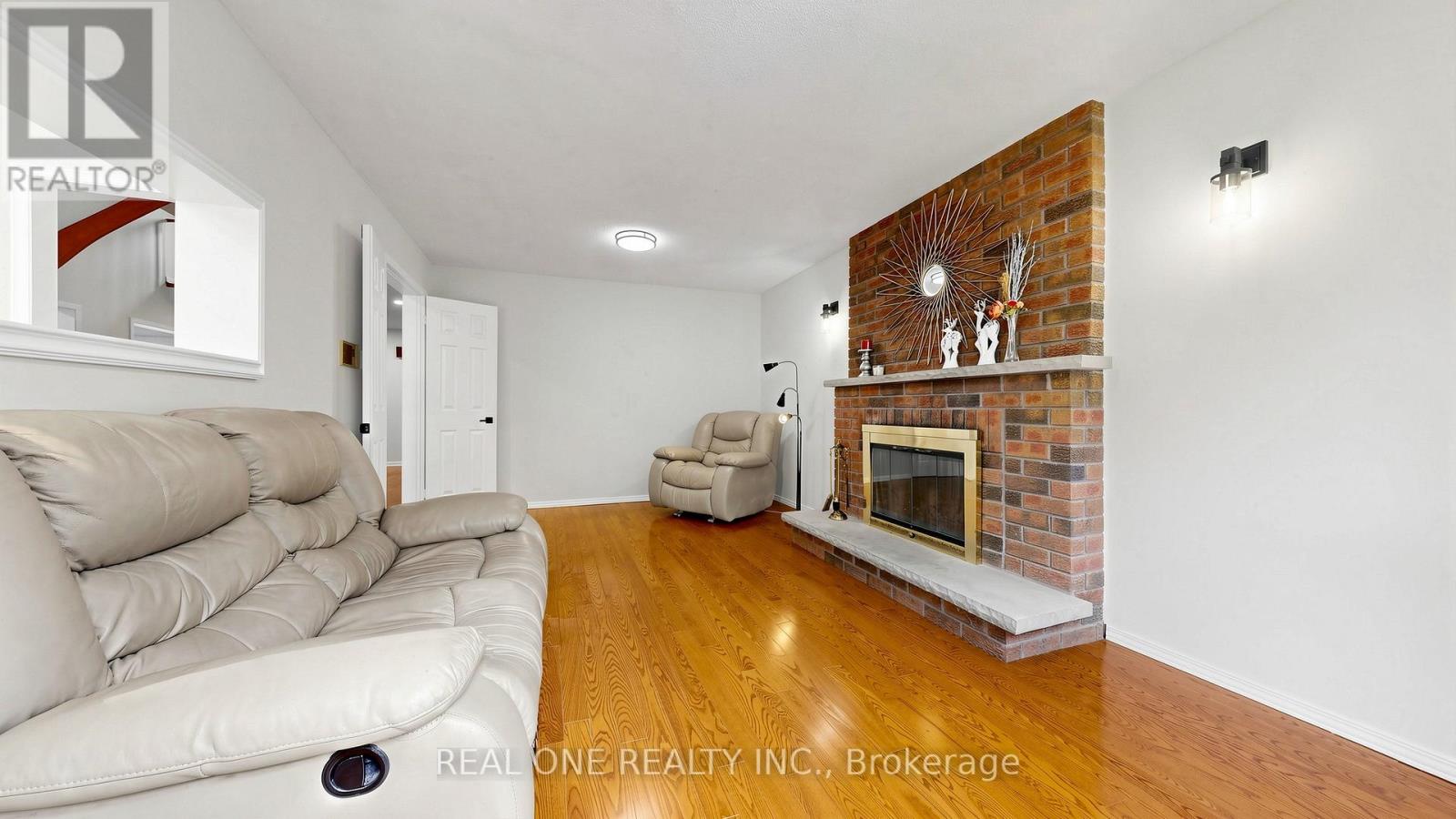 2027 Roy Ivor Crescent, Mississauga, Ontario  L5L 3N7 - Photo 11 - W13667630