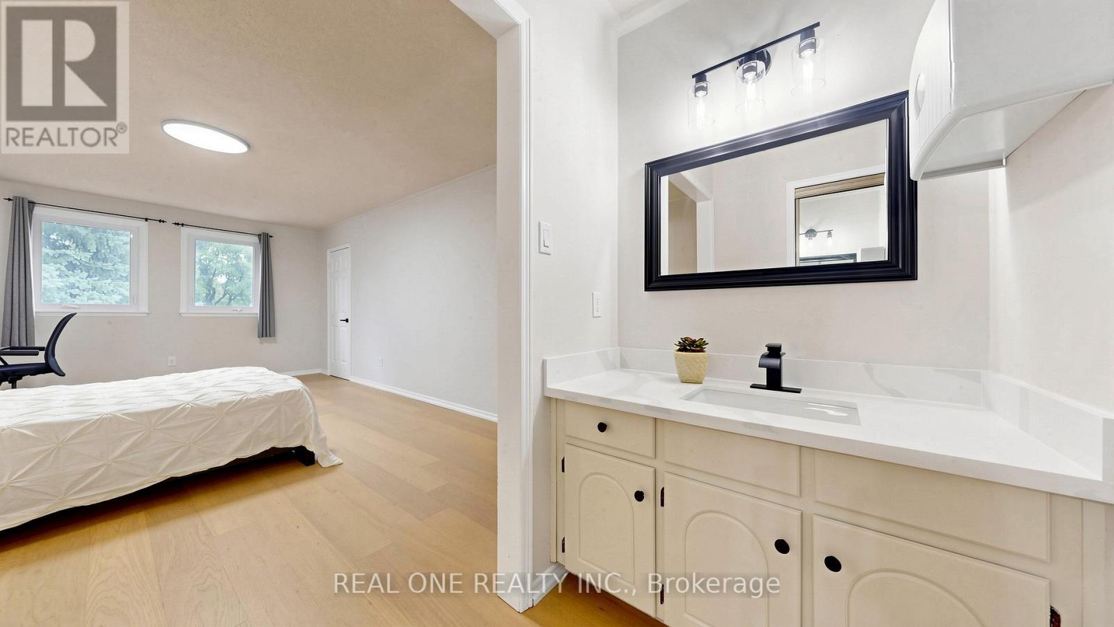 2027 Roy Ivor Crescent, Mississauga, Ontario  L5L 3N7 - Photo 31 - W13667630