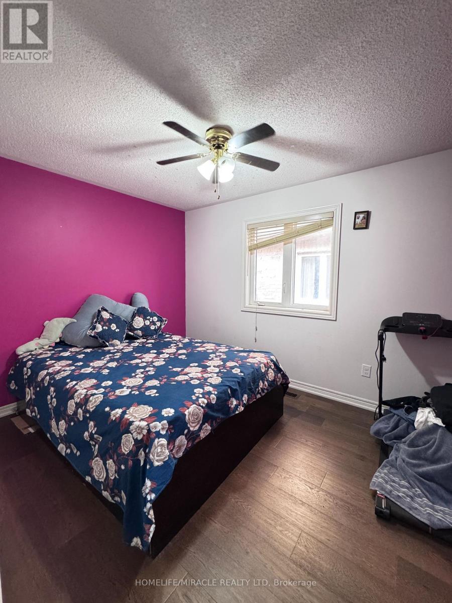8 Altura Way, Brampton, Ontario  L6P 4A1 - Photo 19 - W13667658