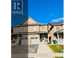 8 ALTURA WAY, Brampton, Ontario