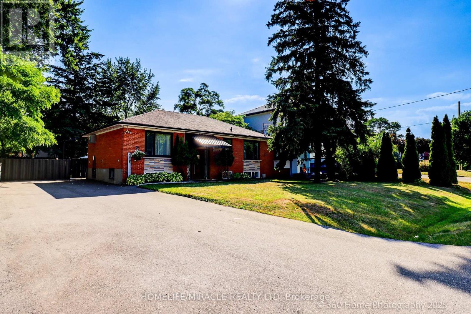 568 Weir Avenue, Oakville, Ontario  L6L 4X4 - Photo 2 - W13667672