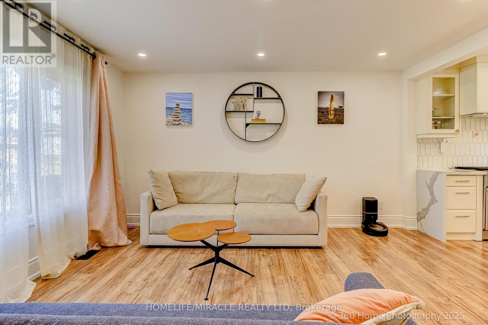 568 Weir Avenue, Oakville, Ontario  L6L 4X4 - Photo 9 - W13667672
