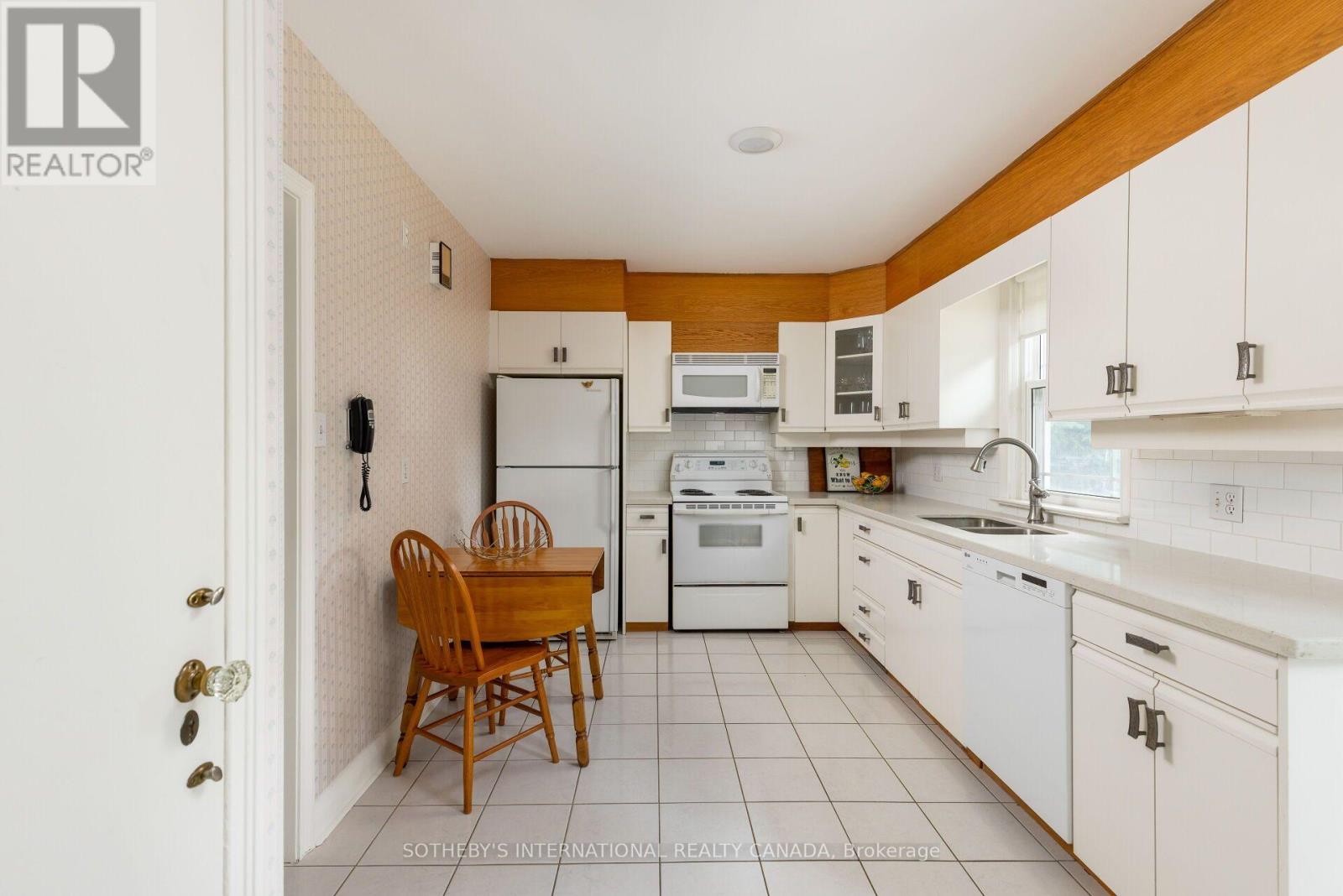 37 Hilldowntree Road, Toronto, Ontario  M9A 2Z7 - Photo 11 - W13667686