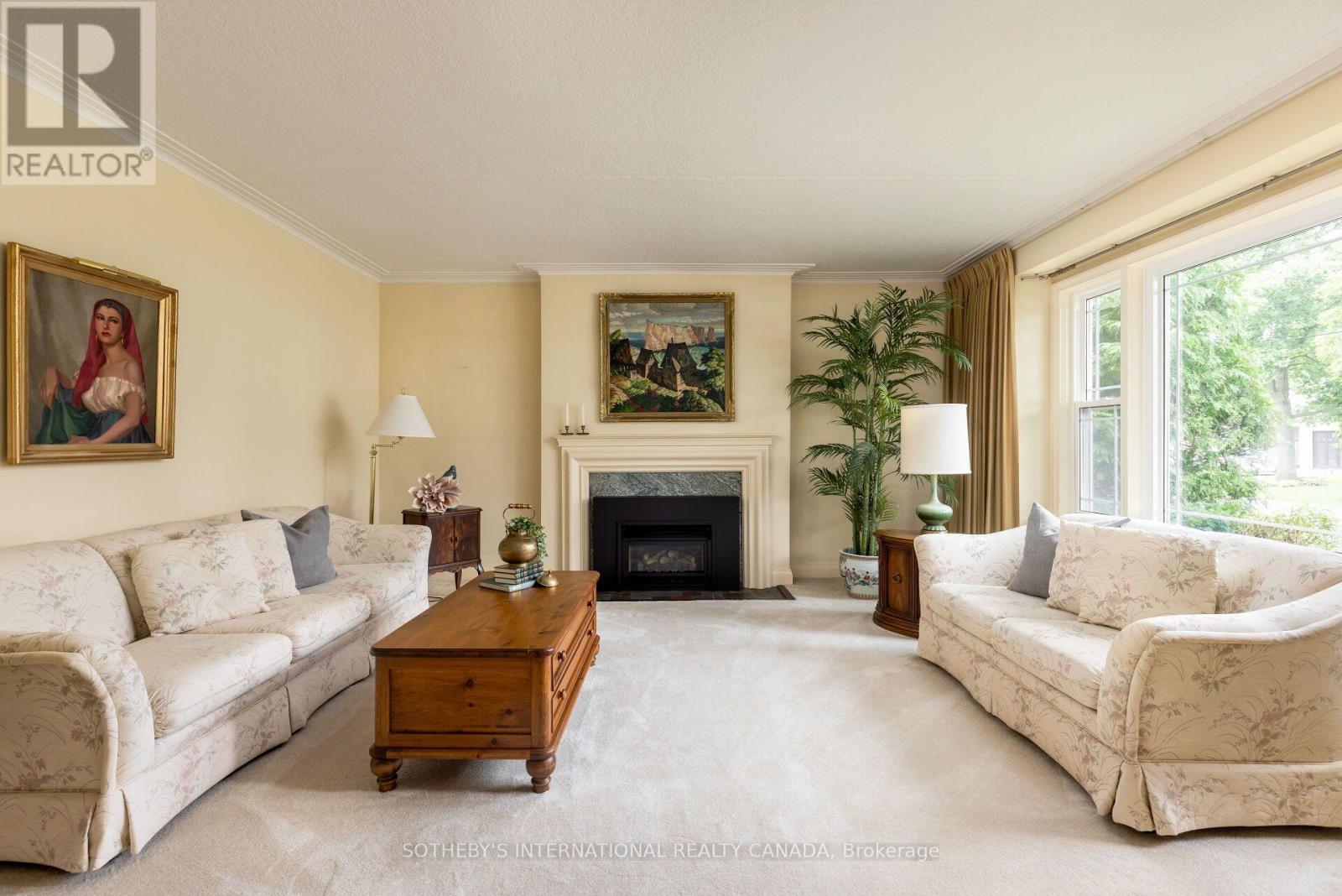 37 Hilldowntree Road, Toronto, Ontario  M9A 2Z7 - Photo 3 - W13667686