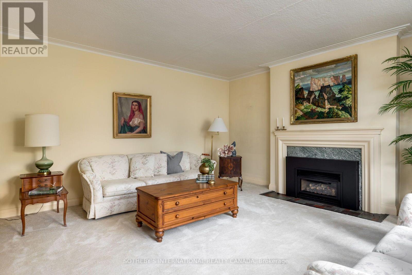 37 Hilldowntree Road, Toronto, Ontario  M9A 2Z7 - Photo 6 - W13667686