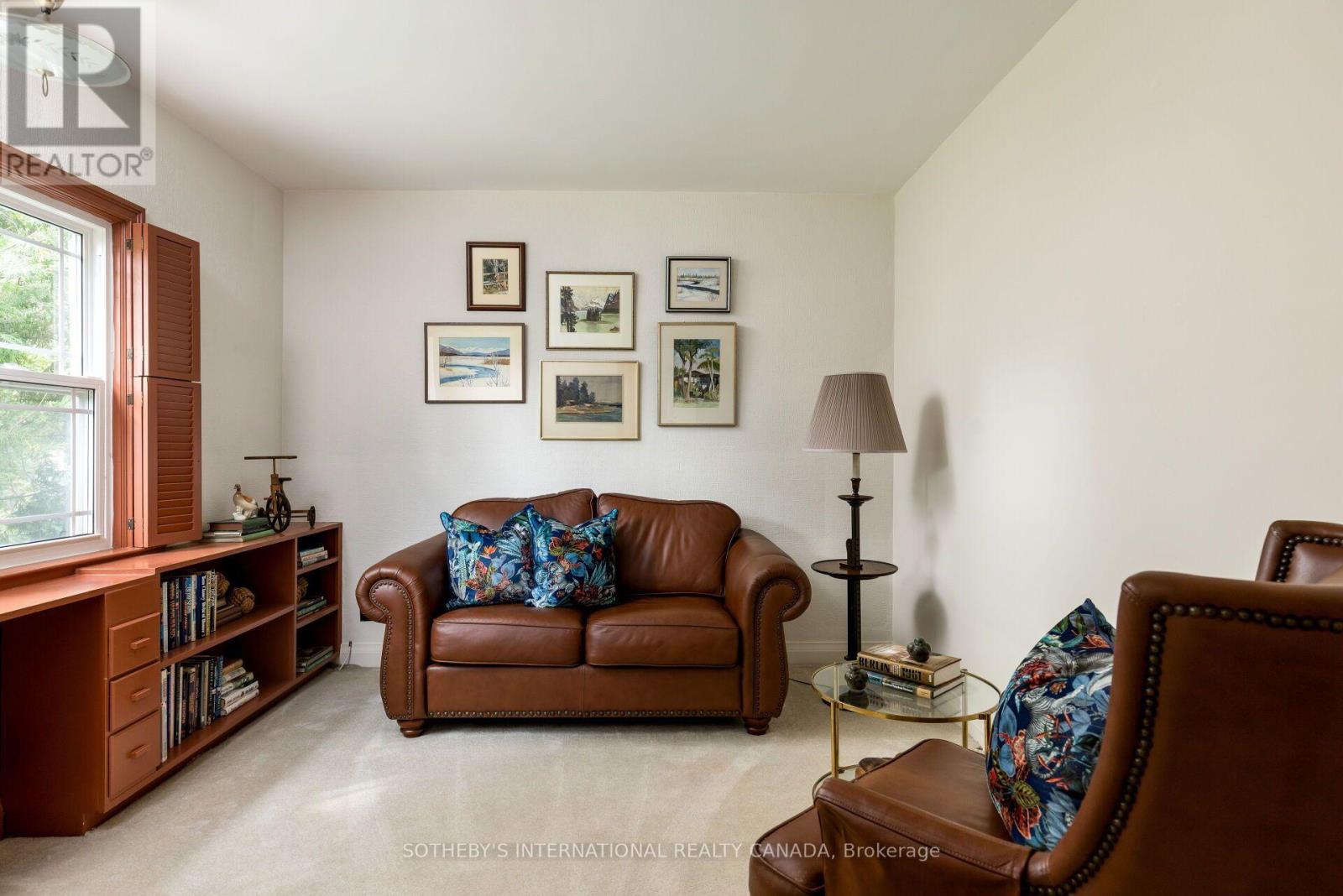 37 Hilldowntree Road, Toronto, Ontario  M9A 2Z7 - Photo 9 - W13667686