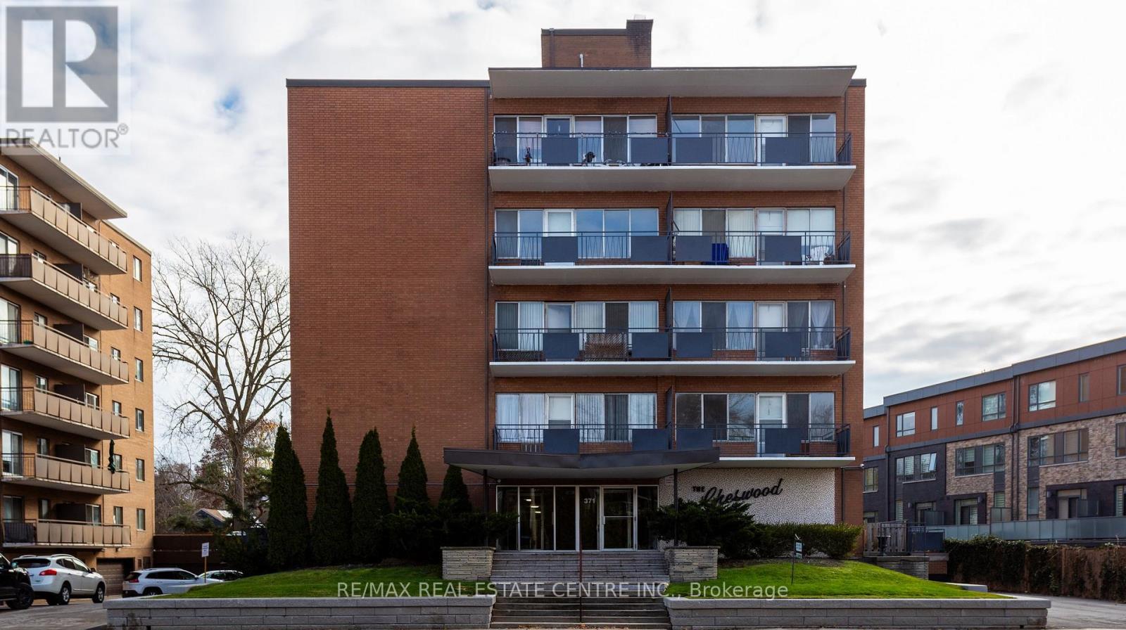 103 - 371 LAKESHORE ROAD W, Mississauga, Ontario