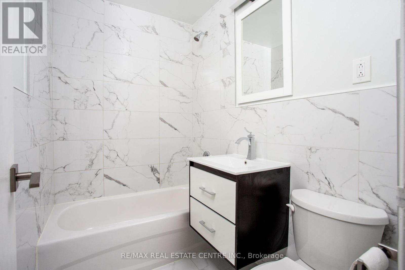 103 - 371 Lakeshore Road W, Mississauga, Ontario  L5H 1H4 - Photo 10 - W13667736