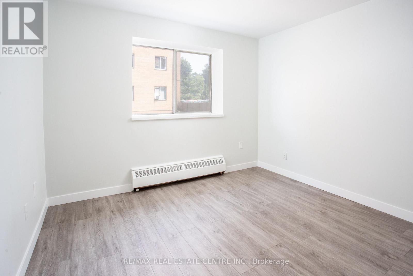 103 - 371 Lakeshore Road W, Mississauga, Ontario  L5H 1H4 - Photo 12 - W13667736
