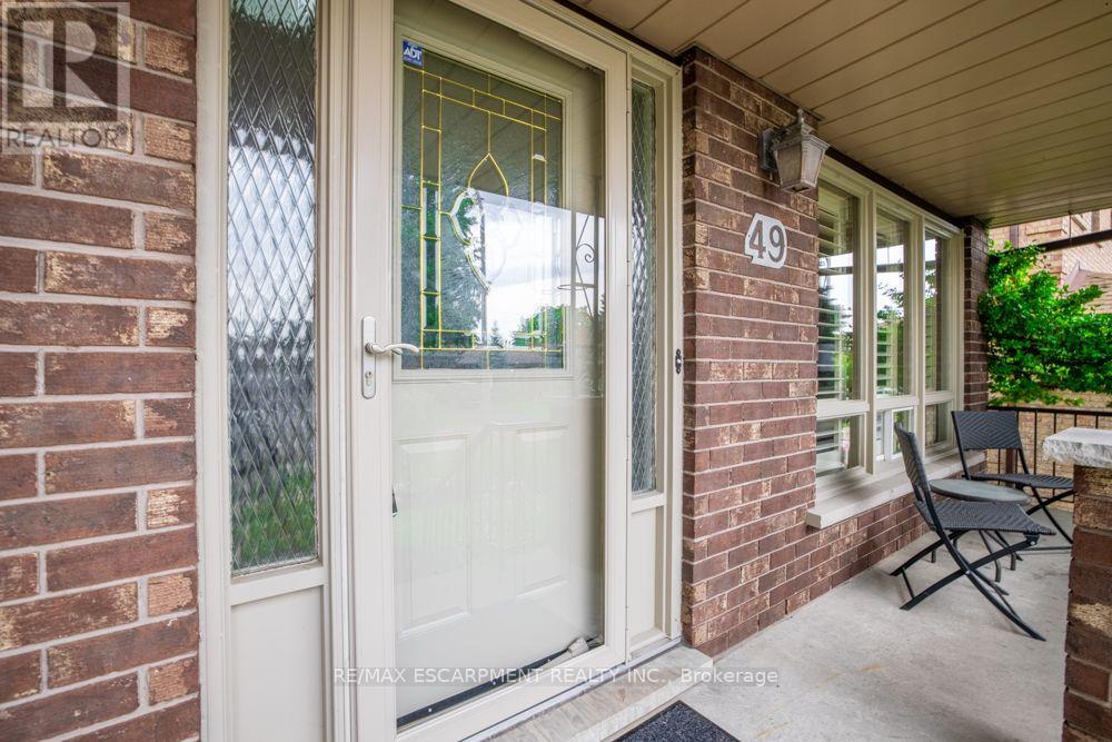 49 Branthaven Drive, Hamilton, Ontario  L8J 2M2 - Photo 3 - X13667820