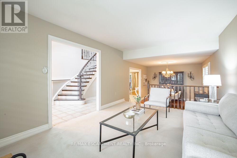 49 Branthaven Drive, Hamilton, Ontario  L8J 2M2 - Photo 6 - X13667820