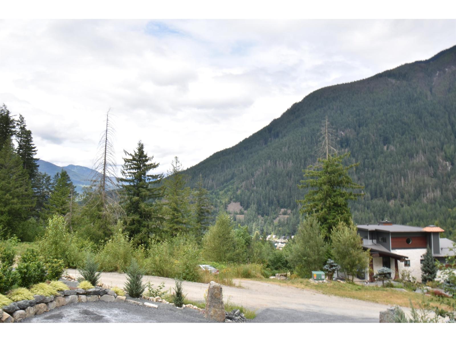 66412 Othello Road, Hope, Hope, British Columbia  V0X 1L1 - Photo 12 - R3142186