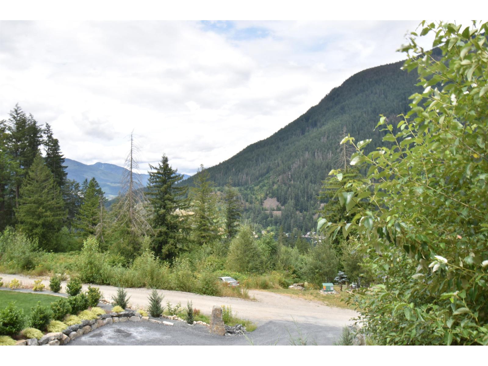 66412 Othello Road, Hope, Hope, British Columbia  V0X 1L1 - Photo 13 - R3142186