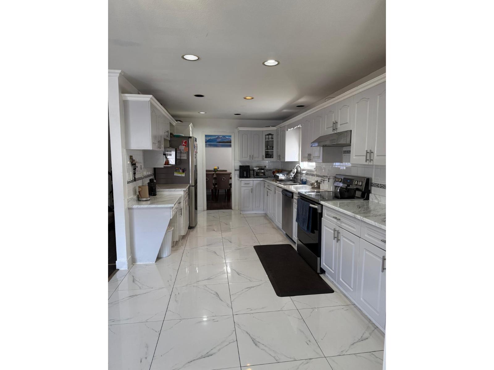 6643 127 Street, Surrey, British Columbia  V3W 1G5 - Photo 2 - R3154472