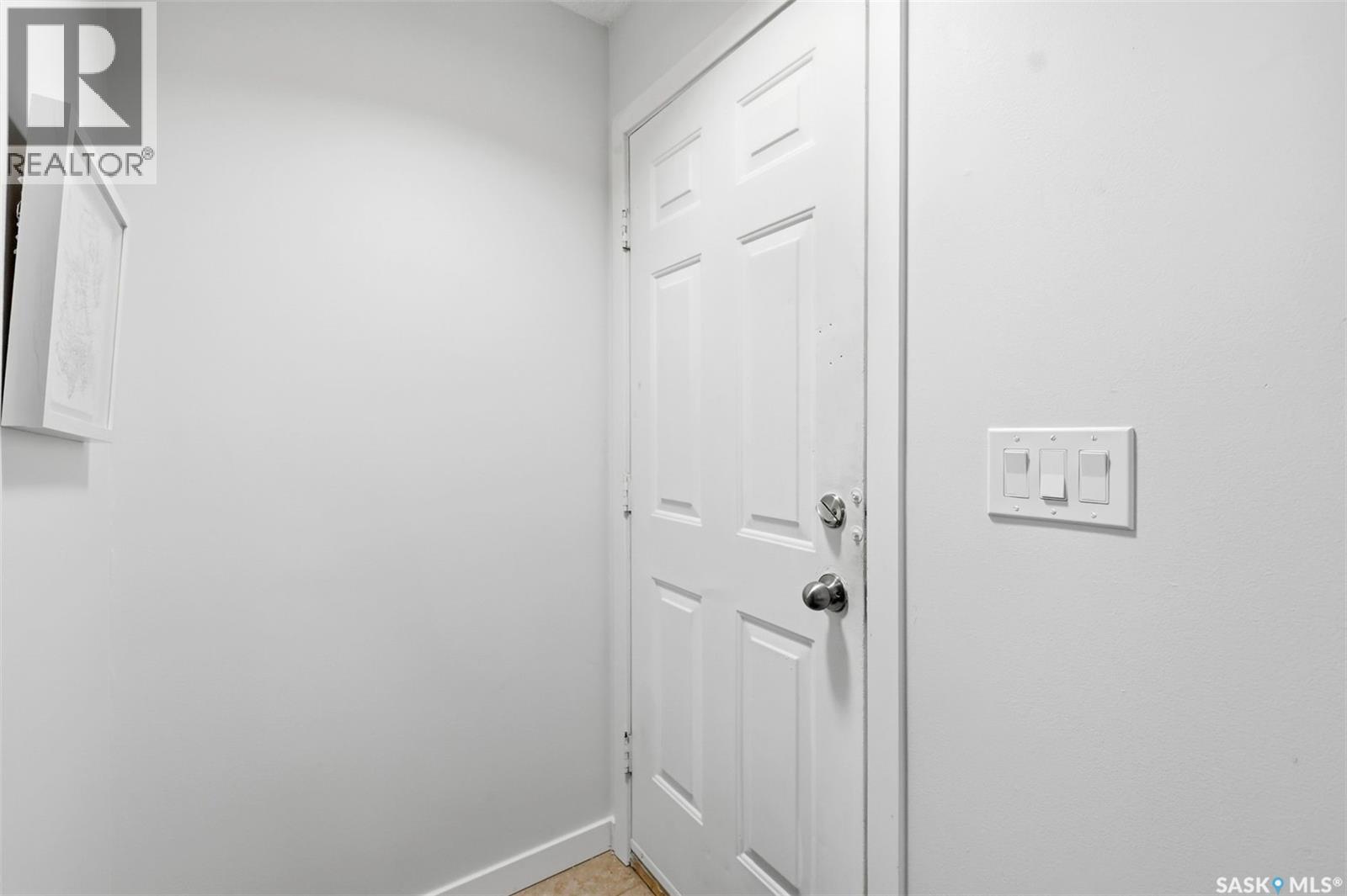 A & B 414 Gardiner Place, Saskatoon, Saskatchewan  S7N 2S9 - Photo 5 - SK045286