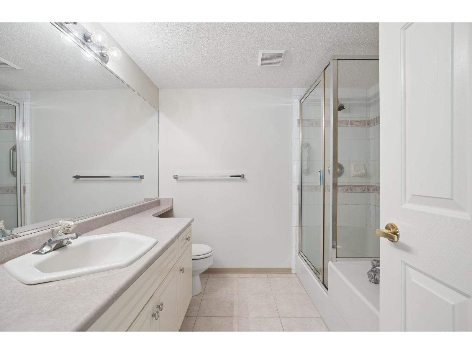 163 13888 70 Avenue, Surrey, British Columbia  V3W 0R8 - Photo 11 - R3155225