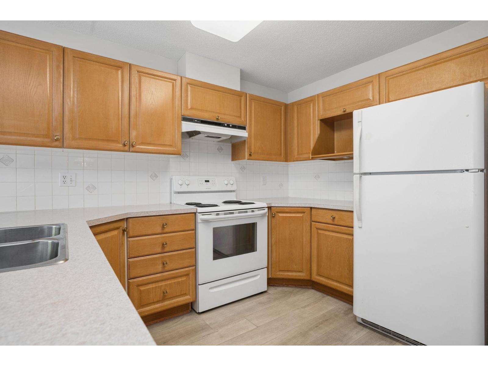 163 13888 70 Avenue, Surrey, British Columbia  V3W 0R8 - Photo 15 - R3155225