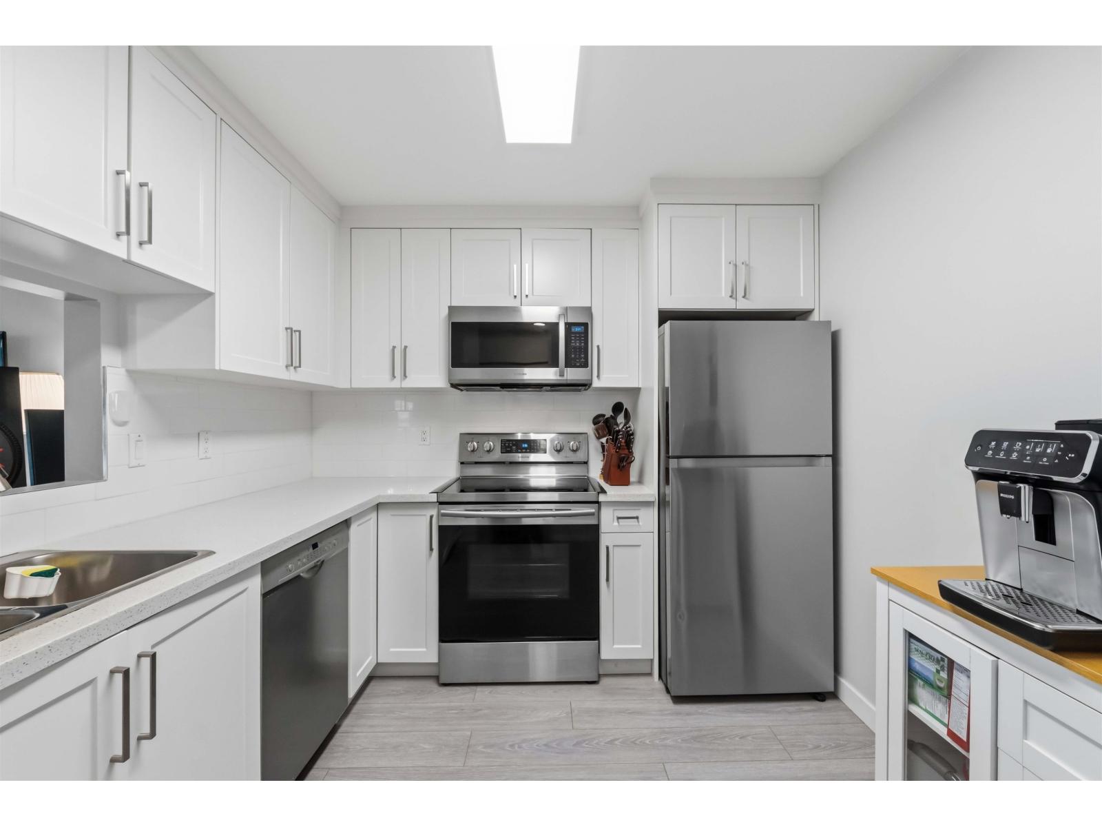 107 9951 152 Street, Surrey, British Columbia  V3R 4G5 - Photo 8 - R3155191