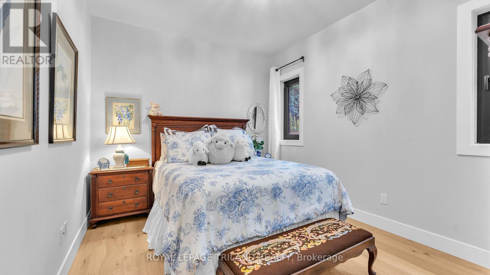 2400 Red Thorne Avenue, London South, Ontario  N6P 0E6 - Photo 12 - X13667922