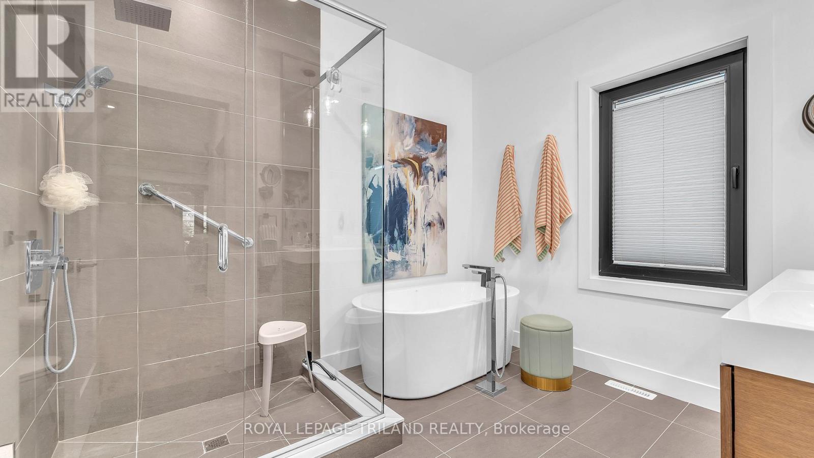 2400 Red Thorne Avenue, London South, Ontario  N6P 0E6 - Photo 24 - X13667922