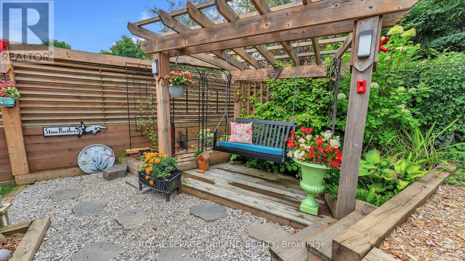2400 Red Thorne Avenue, London South, Ontario  N6P 0E6 - Photo 37 - X13667922