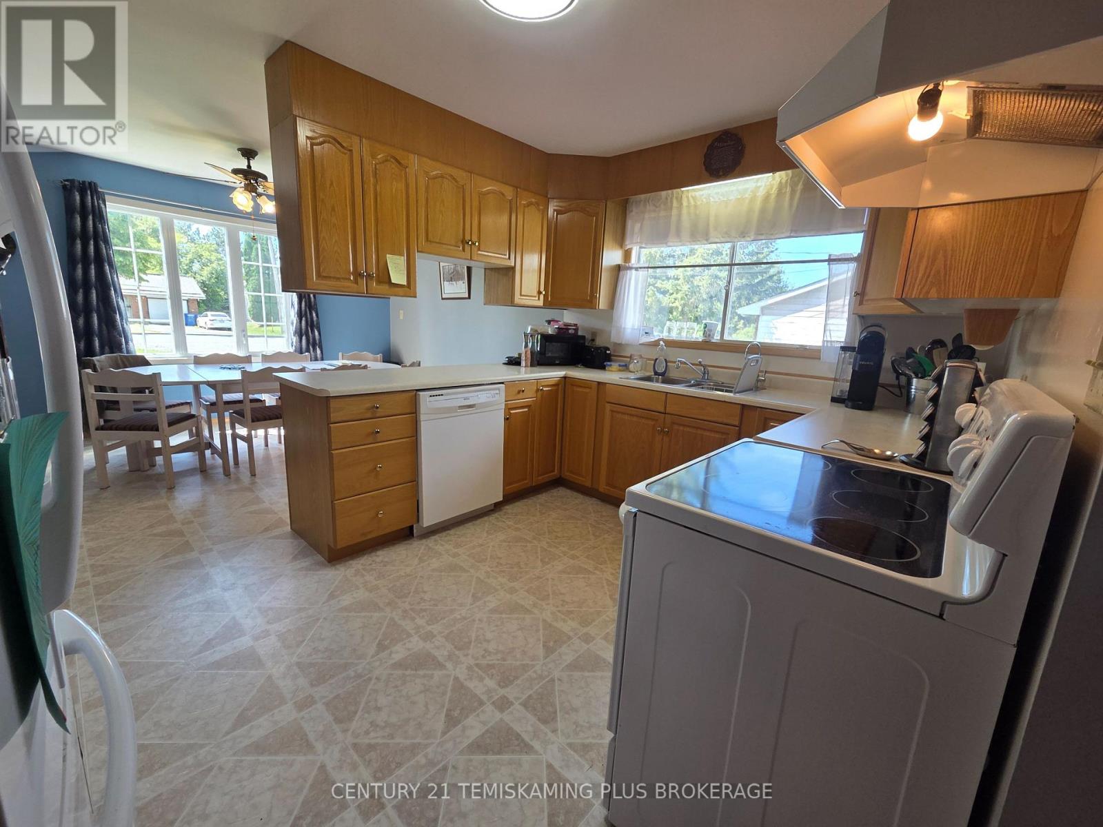 125 4th Avenue, Englehart, Ontario  P0J 1H0 - Photo 3 - T13667928