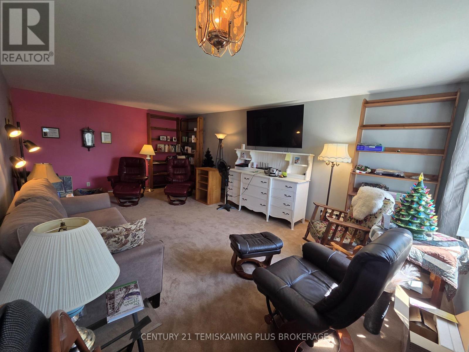 125 4th Avenue, Englehart, Ontario  P0J 1H0 - Photo 9 - T13667928