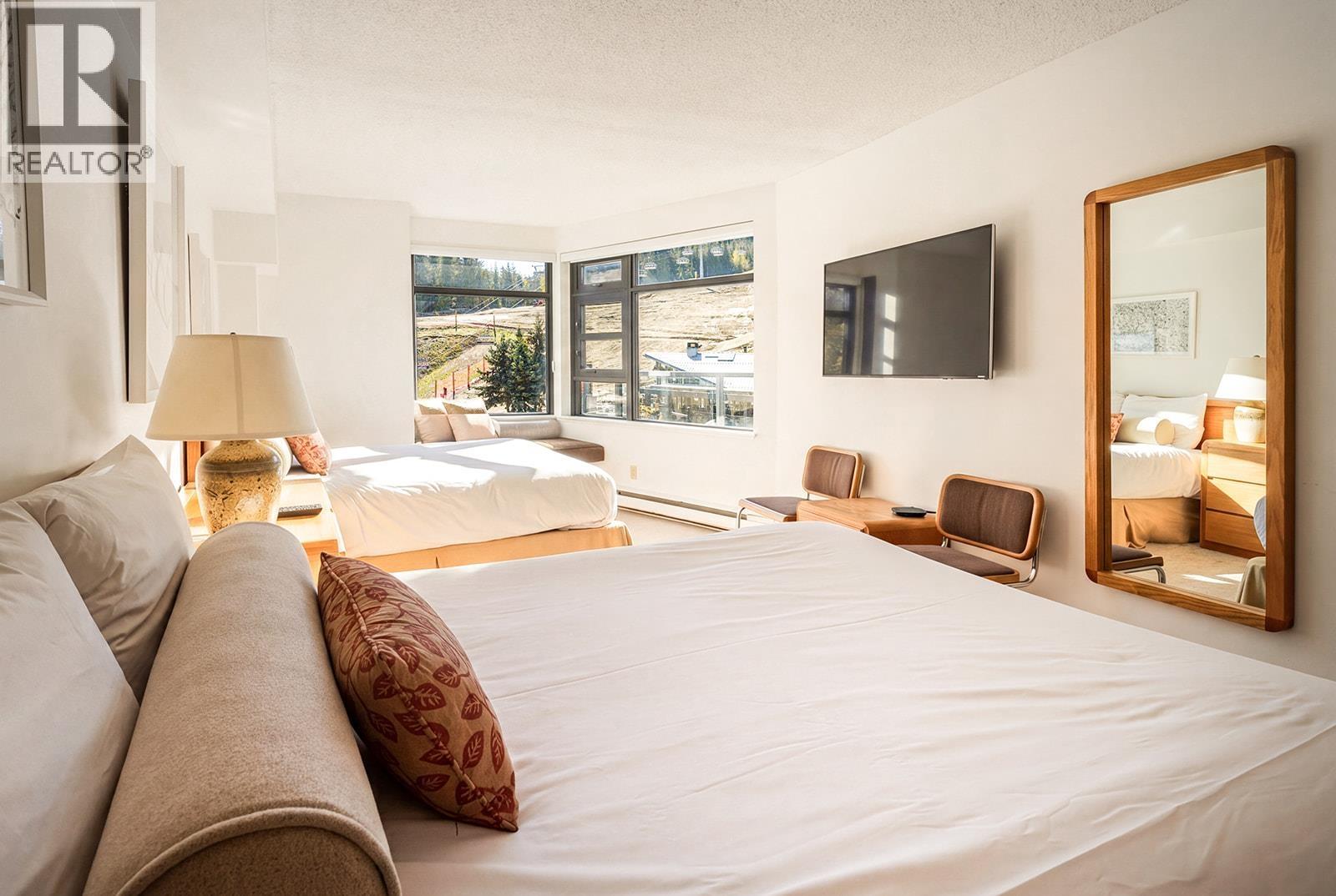 303 4280 Mountain Square, Whistler, British Columbia  V8E 1B9 - Photo 15 - R3118077