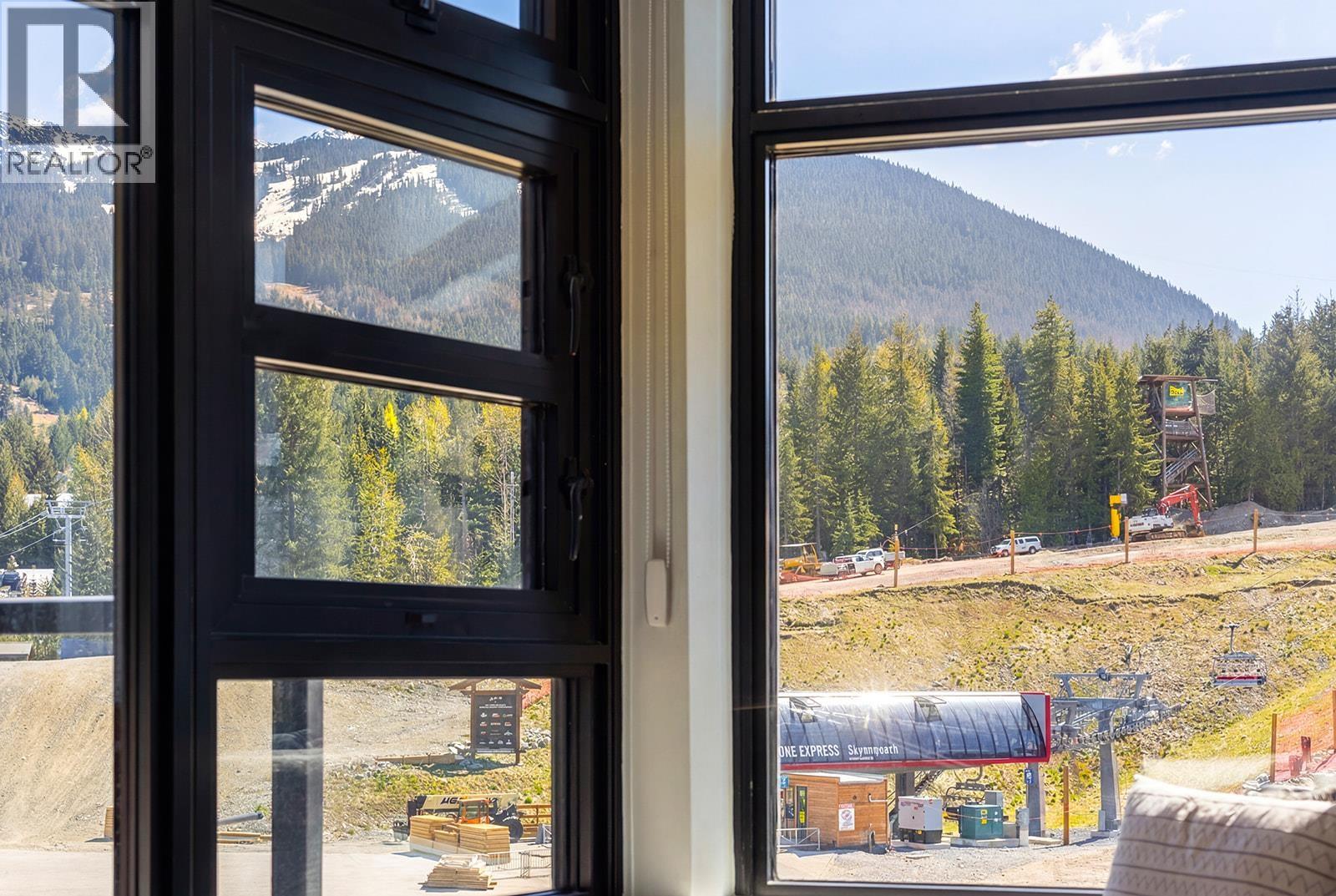 303 4280 Mountain Square, Whistler, British Columbia  V8E 1B9 - Photo 20 - R3118077