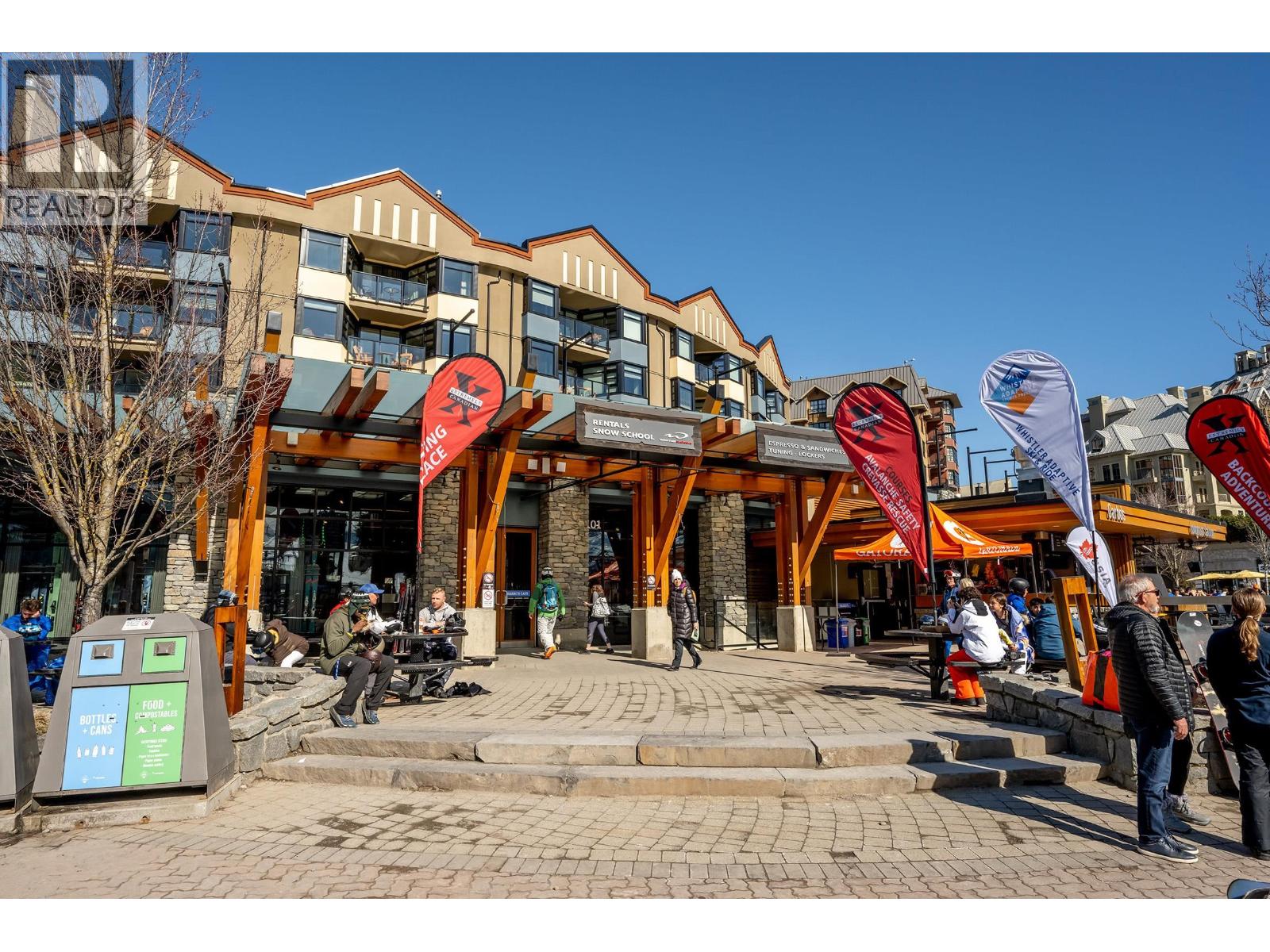 303 4280 Mountain Square, Whistler, British Columbia  V8E 1B9 - Photo 3 - R3118077