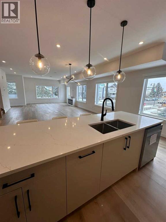 4744 Bowness Road, Calgary, Alberta  T3B 0B4 - Photo 14 - A2327263