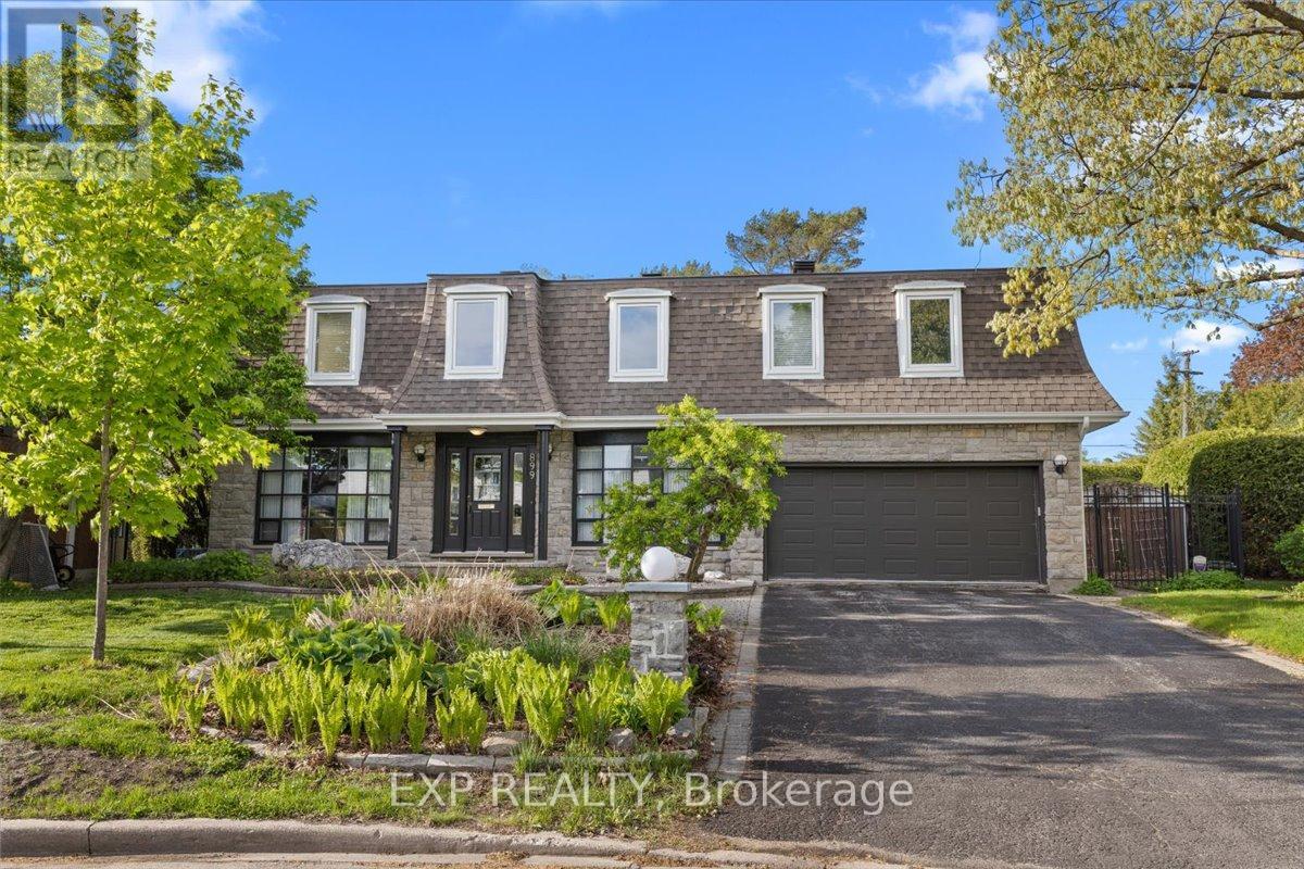 899 DRESDEN CRESCENT, Ottawa, Ontario