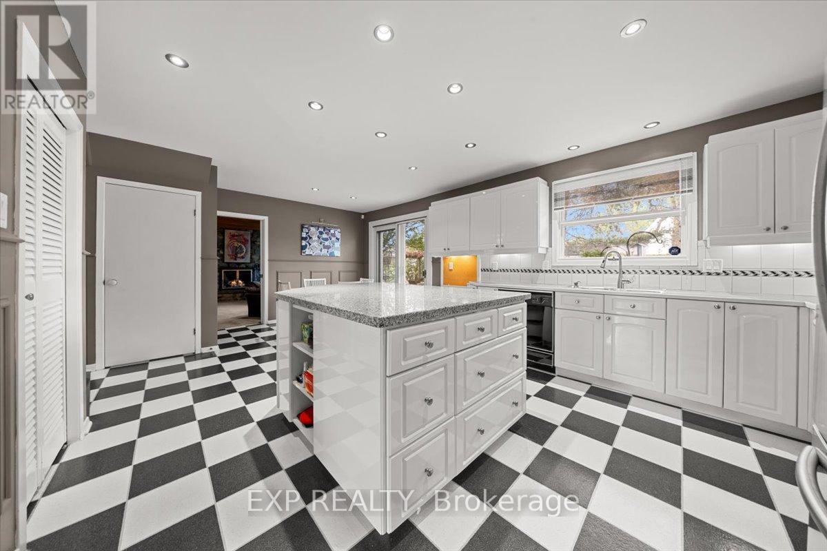 899 Dresden Crescent, Ottawa, Ontario  K2B 5H8 - Photo 11 - X13667868
