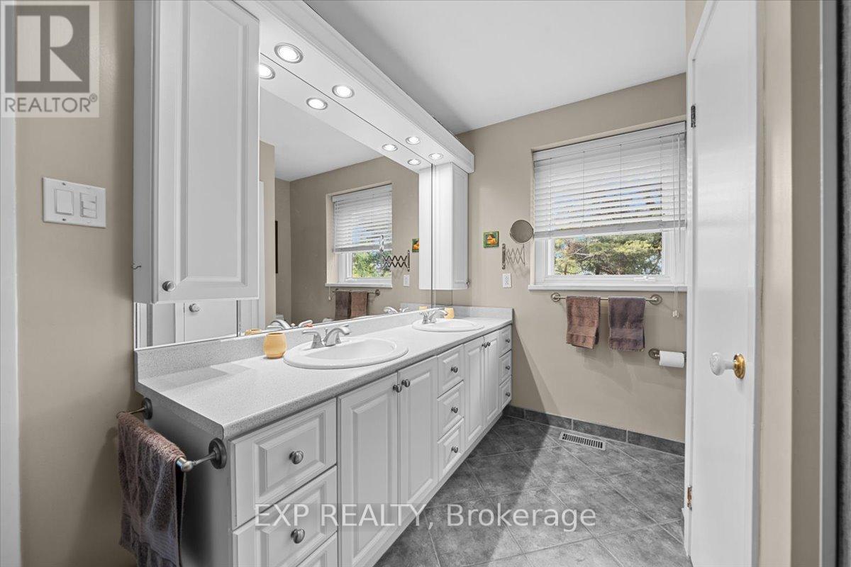 899 Dresden Crescent, Ottawa, Ontario  K2B 5H8 - Photo 30 - X13667868