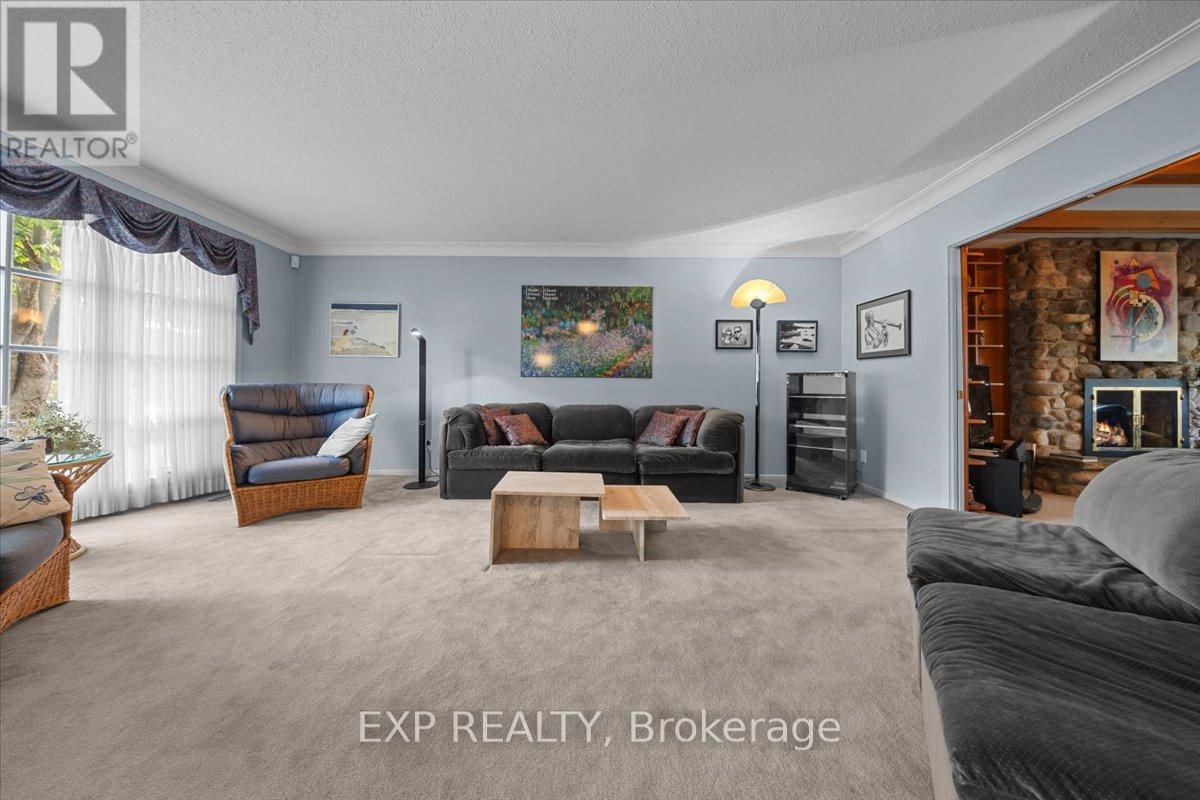 899 Dresden Crescent, Ottawa, Ontario  K2B 5H8 - Photo 5 - X13667868
