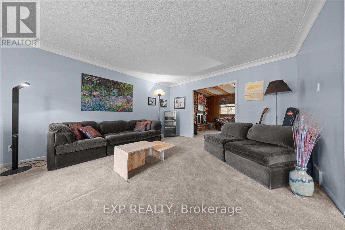 899 Dresden Crescent, Ottawa, Ontario  K2B 5H8 - Photo 7 - X13667868