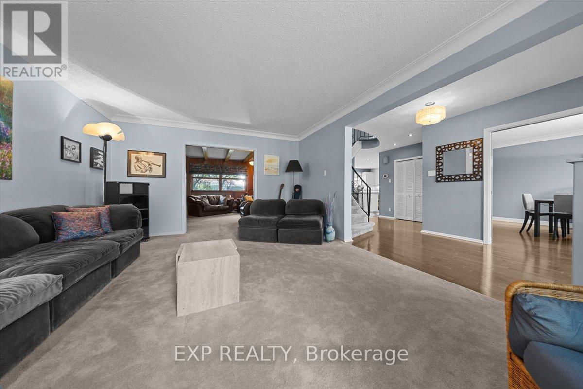 899 Dresden Crescent, Ottawa, Ontario  K2B 5H8 - Photo 8 - X13667868