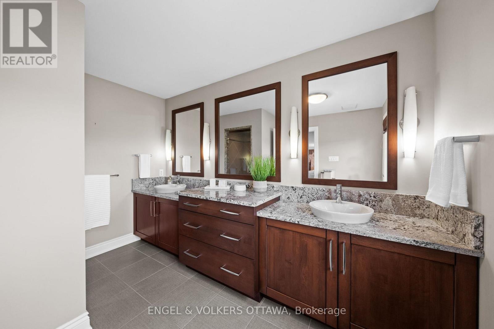 6842 South Village Drive, Ottawa, Ontario  K4P 0A5 - Photo 29 - X13667876